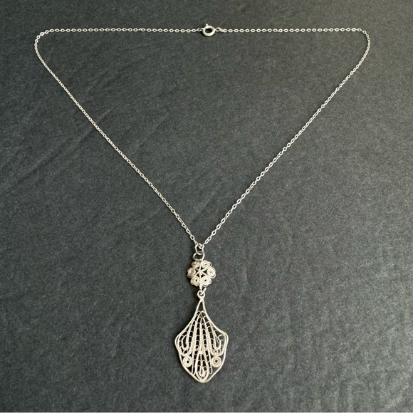 Vintage Filigree Sterling Silver Necklace Art Nouveau Style Pendant Lacemade - Picture 8 of 10